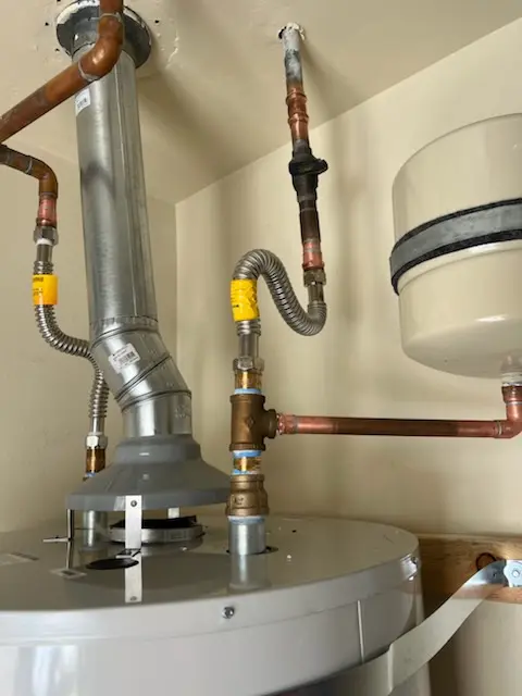 Water heater installation and plumbing repair in Goldenrod